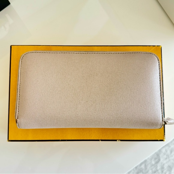 FENDI ☆ Monster Zipper Wallet ☆ Amazing Condition ☆ Box & Dust Bag - Picture 8 of 16